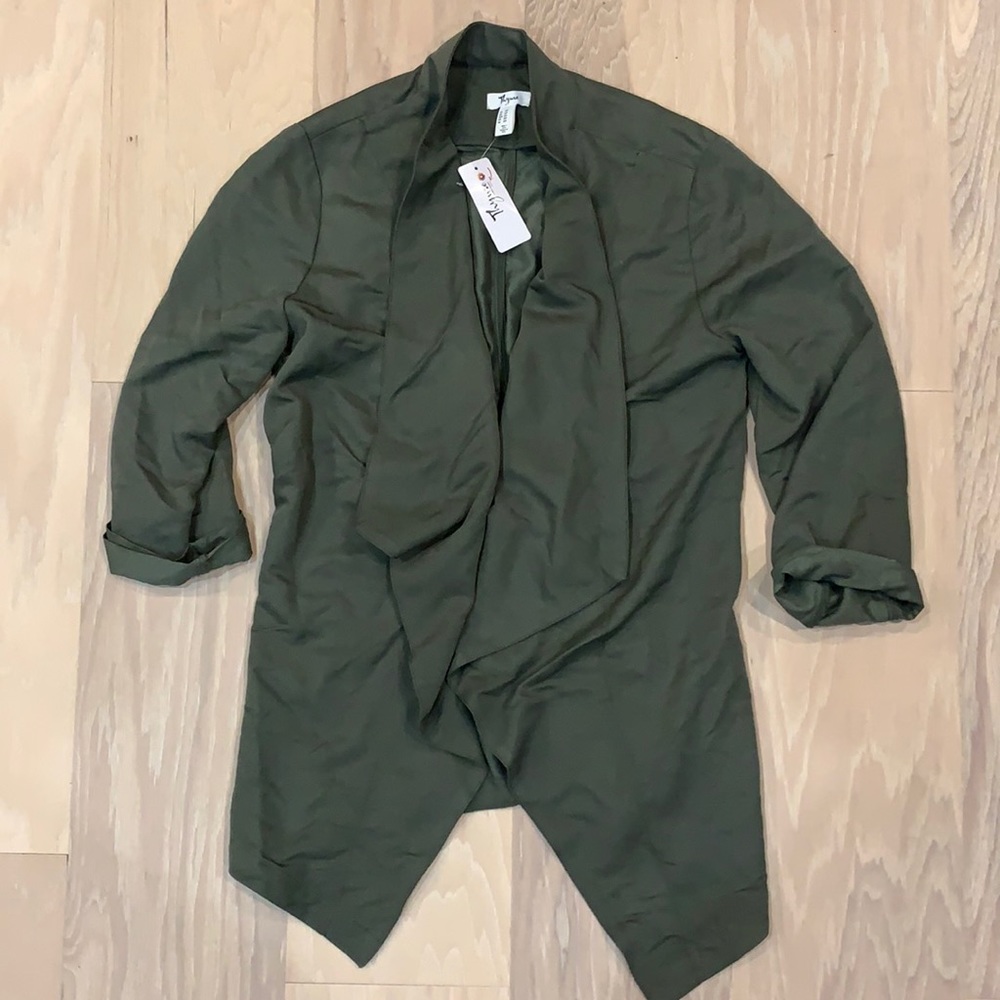 Thyme maternity shirt/blazer - Size small